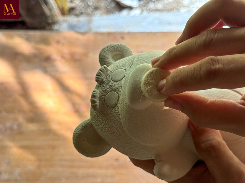 đánh bóng tượng thạch cao