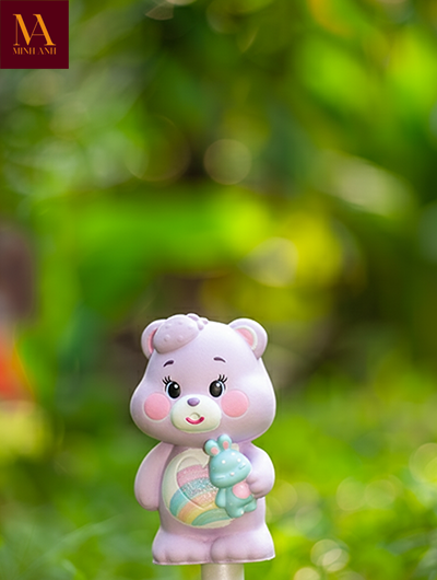 Tượng Thạch Cao Gấu Dâu Ôm Thỏ